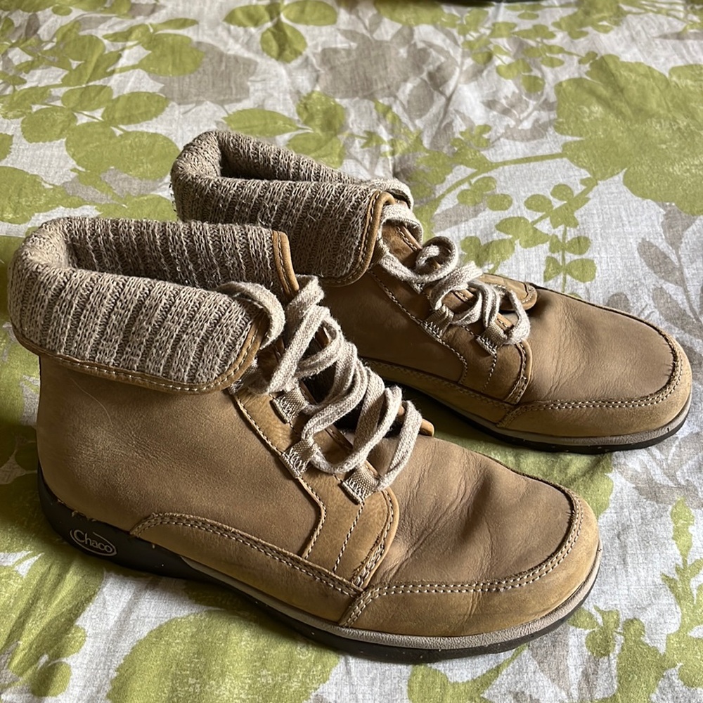 Chacos Winter/Fall Boots Suede Boots